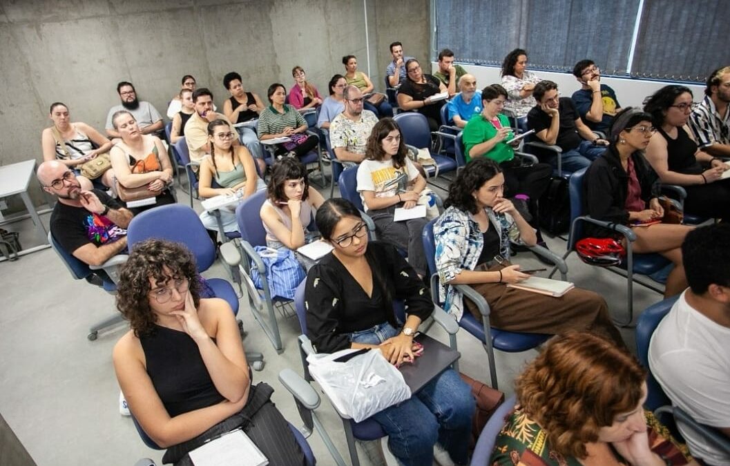 Interlocuções – Festival de Curitiba – Ecologia e projetos culturais; Comunicação e Cultura; Ancestralidade e projetos sustentáveis